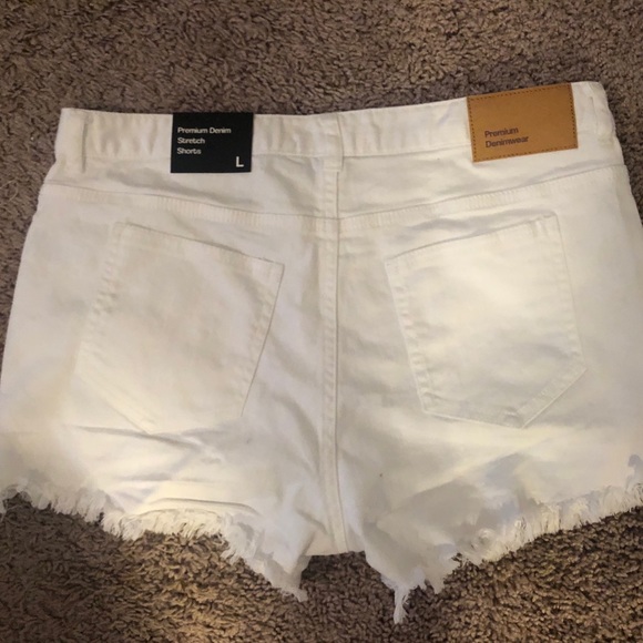 White Jean Short - Picture 2 of 2